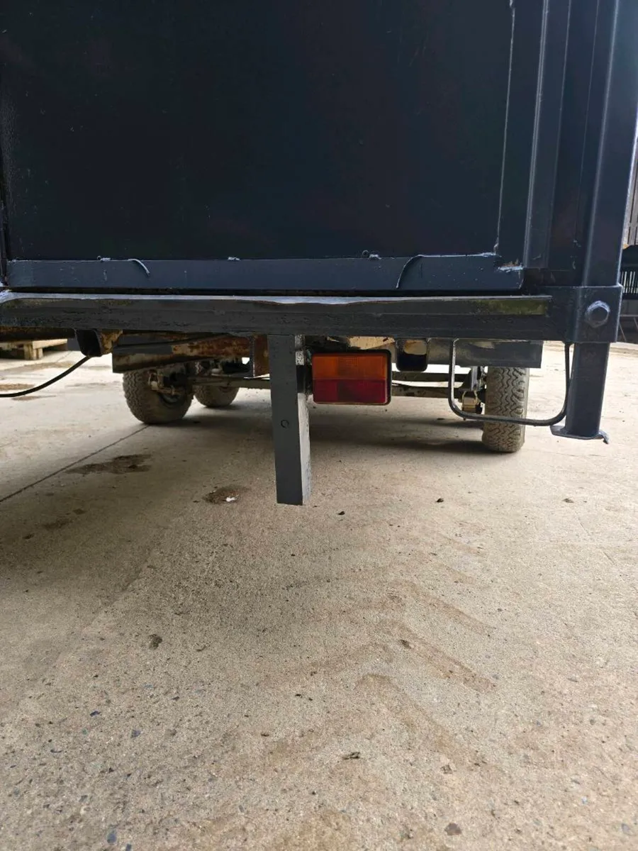 Mobile welfare unit - Image 4