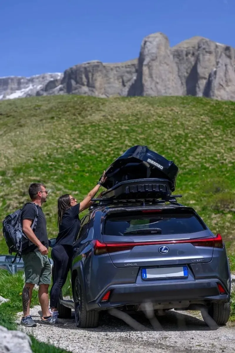 🚗✨ Menabo Car Holiday Roof Boxes – - Image 4