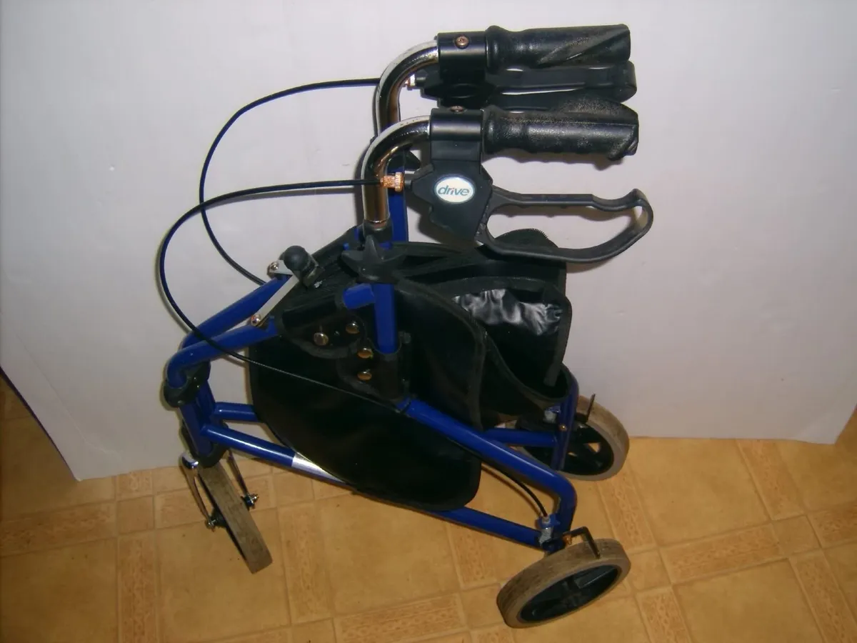 Mobility Rollator Walker + storage + brakes - Image 2