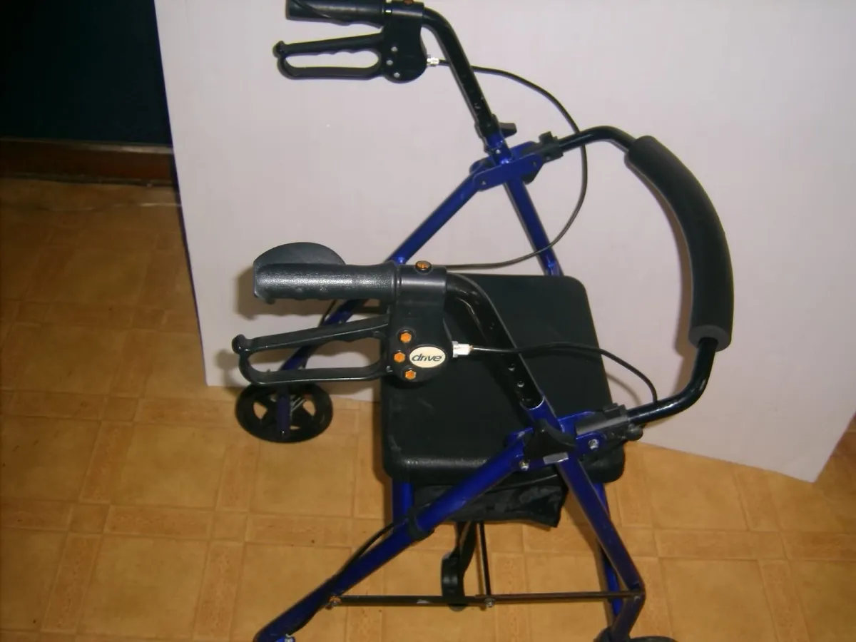 Mobility Rollator Walker + storage, brakes - Image 2