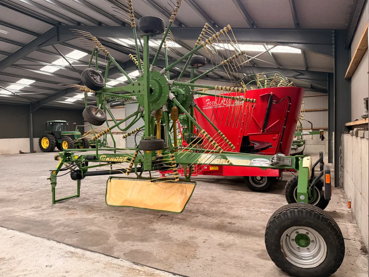 2022 Krone TC680 Rake - Image 2