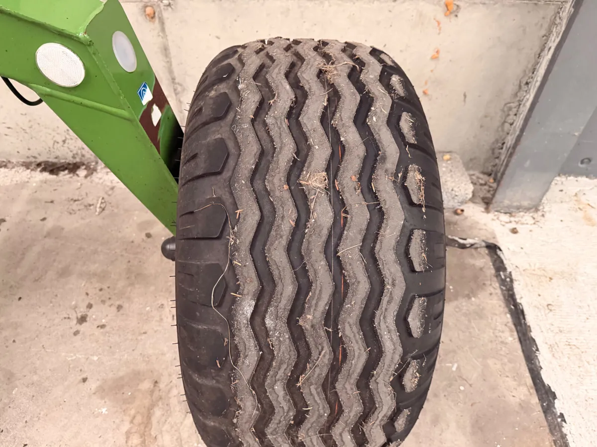2022 Krone TC680 Rake - Image 3