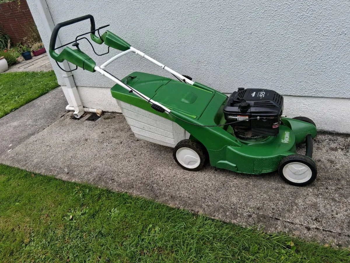 Viking Self drive lawnmower 5.5HP - Image 3