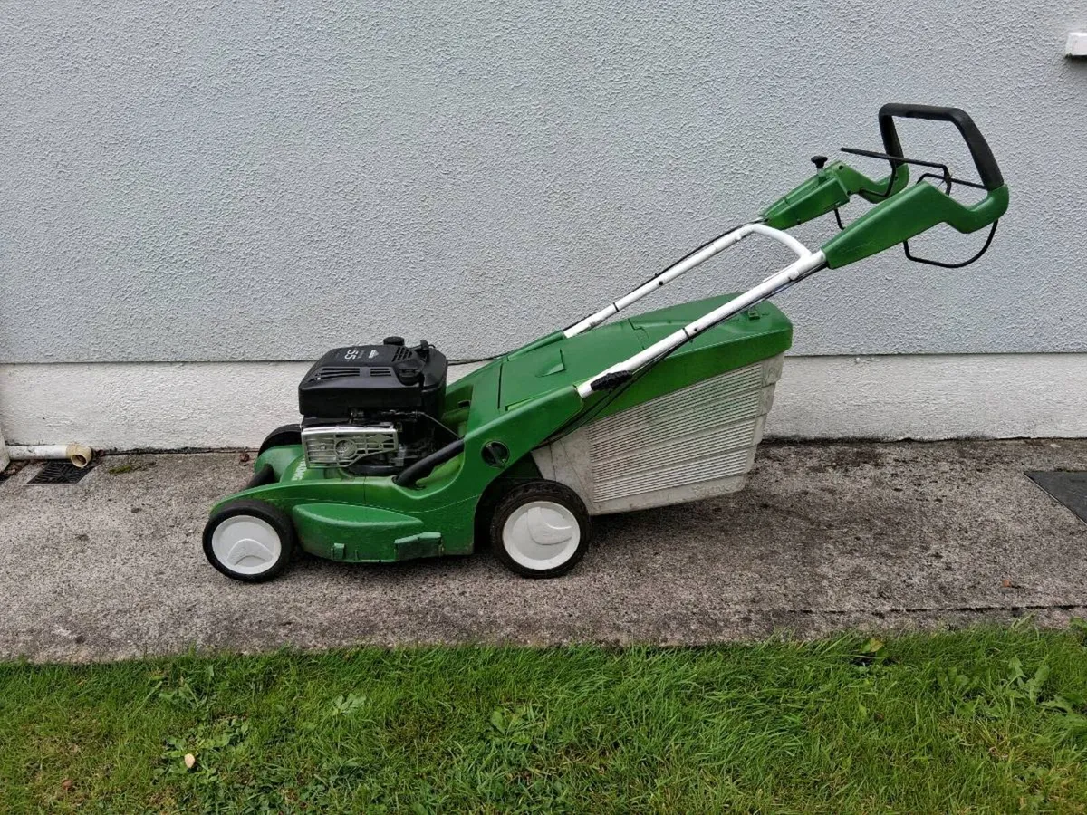 Viking Self drive lawnmower 5.5HP - Image 4