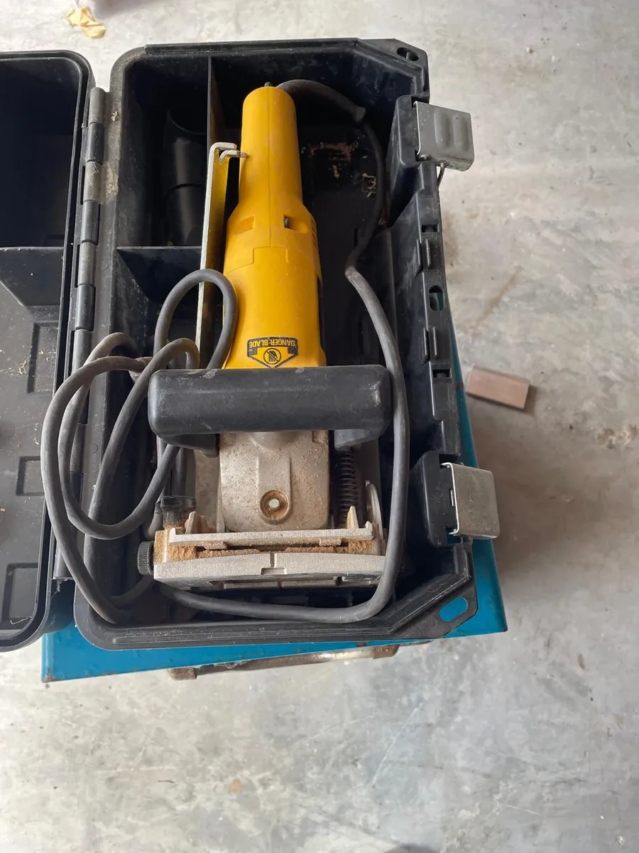 Biscuit jointer