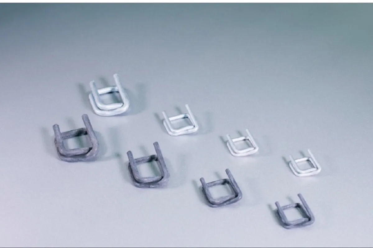 Pallet strap & plastic bags - Image 2