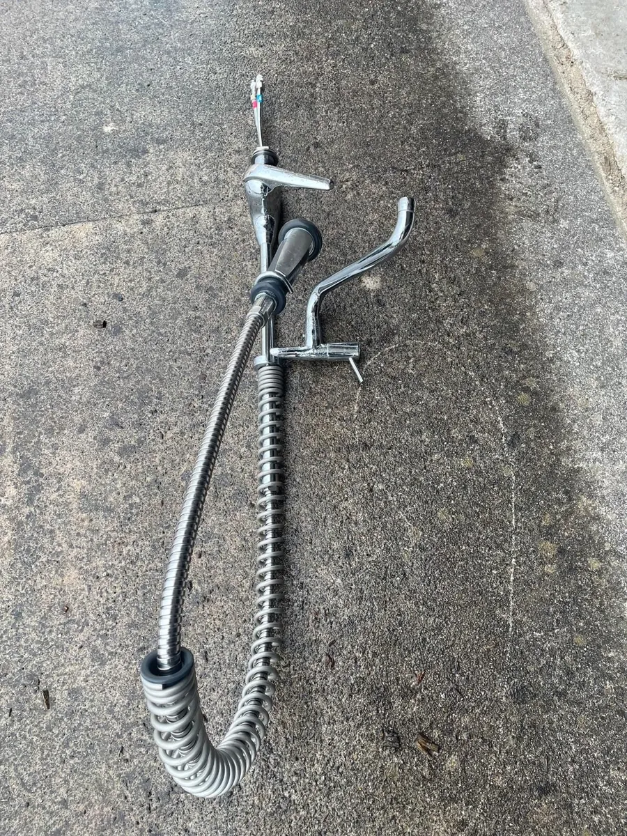 Commercial kitchen faucet - Image 1