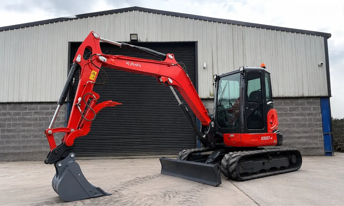 2018 Kubota KX057-4  5.5 ton excavator Digger - Image 1