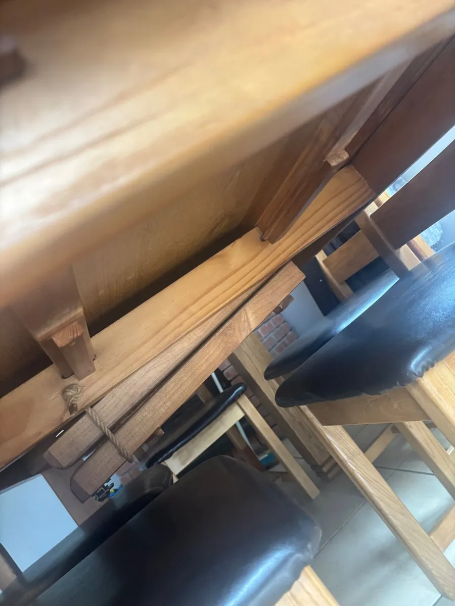 Oak table and 6 chairs - Image 2