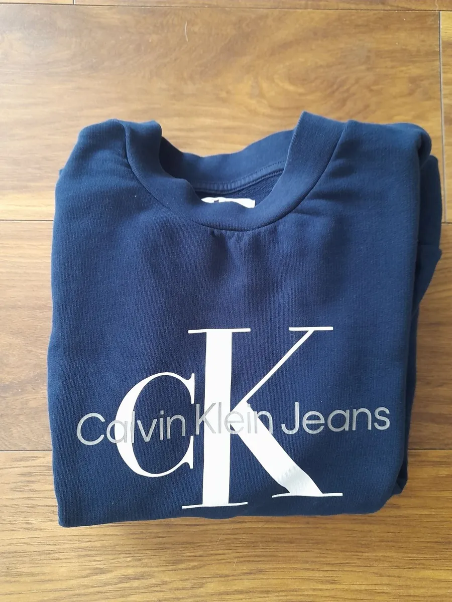 As new ladies Calvin Klein sweatshirt size medium - Image 1