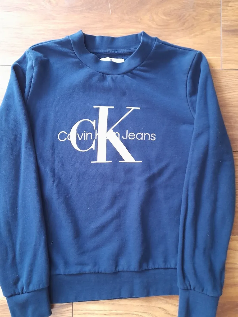 As new ladies Calvin Klein sweatshirt size medium - Image 2