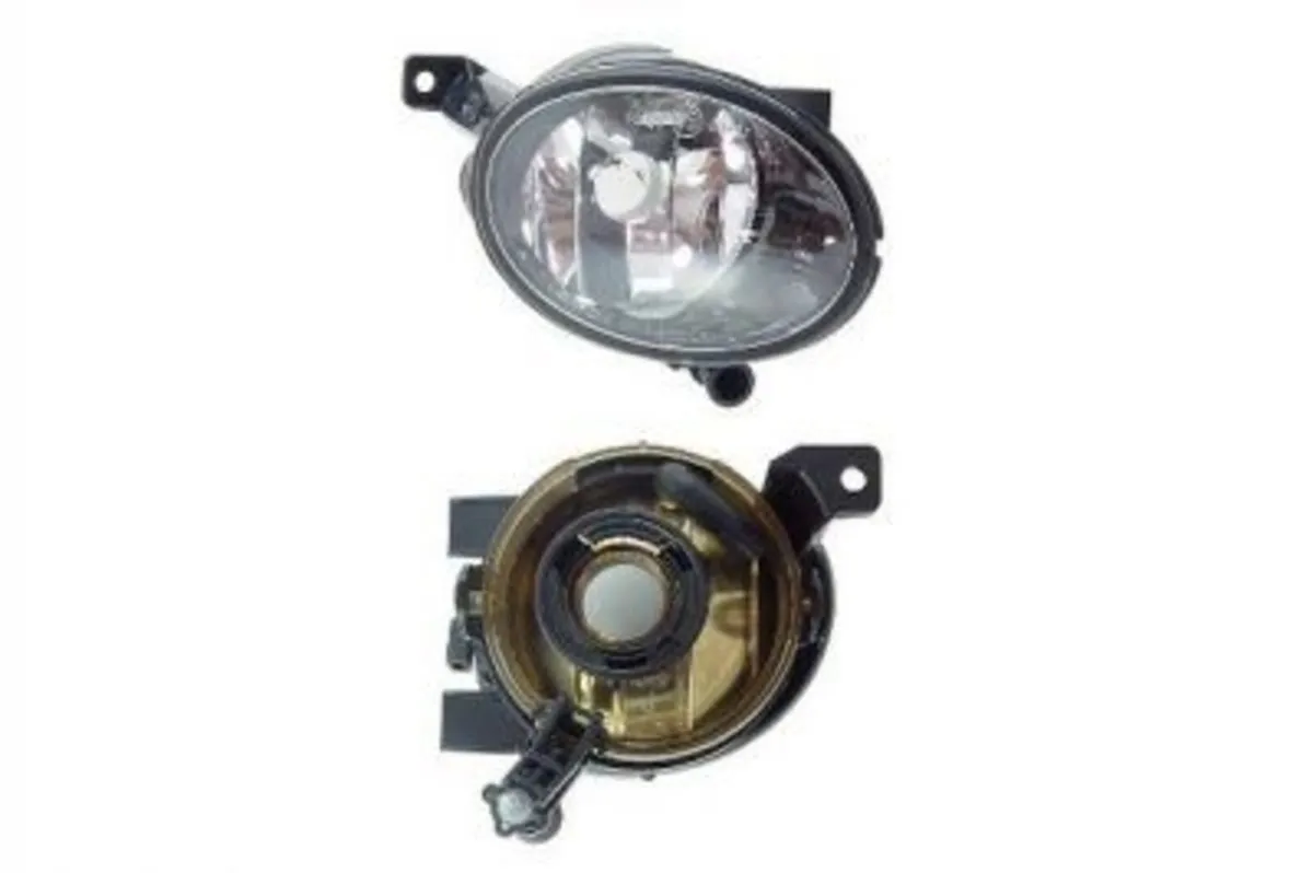 Volkswagen Jetta IV 2011 – 2014 Fog Lamp - Image 1