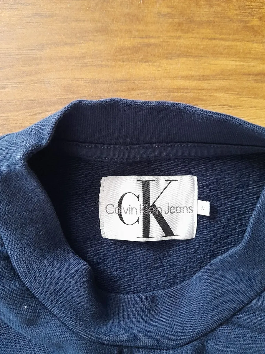 As new ladies Calvin Klein sweatshirt size medium - Image 4