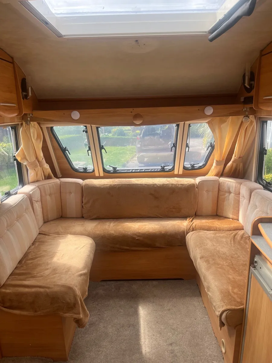 4/5 Berth Caravan For Sale - Image 2