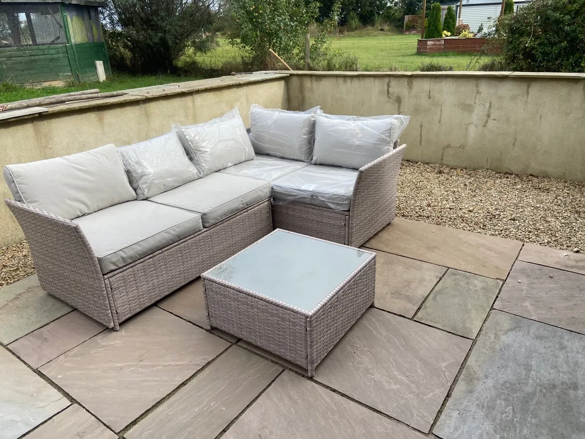 New garden furniture - Image 3