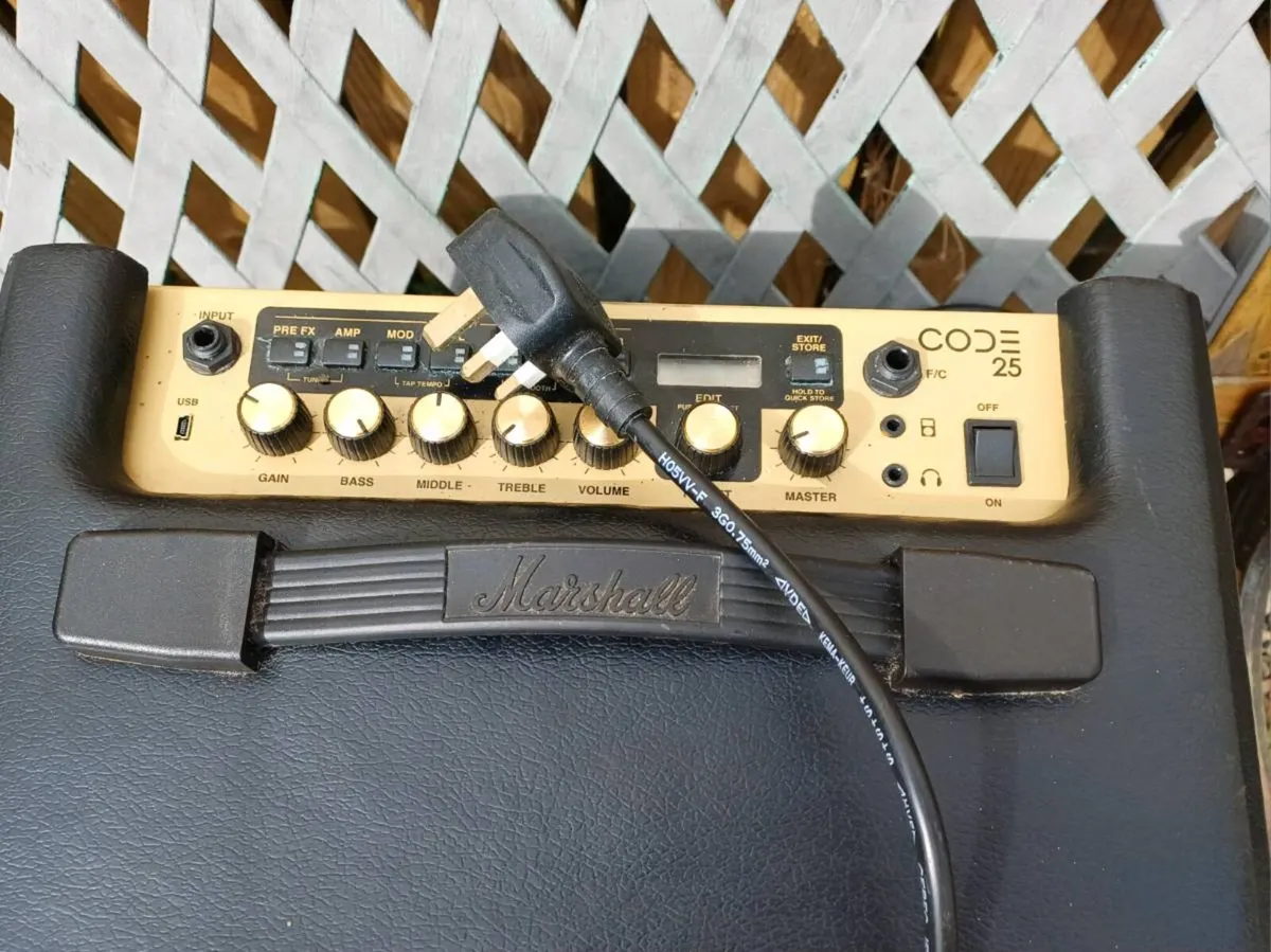 Marshall 25-watt Digital Guitar Amplifier - Image 2
