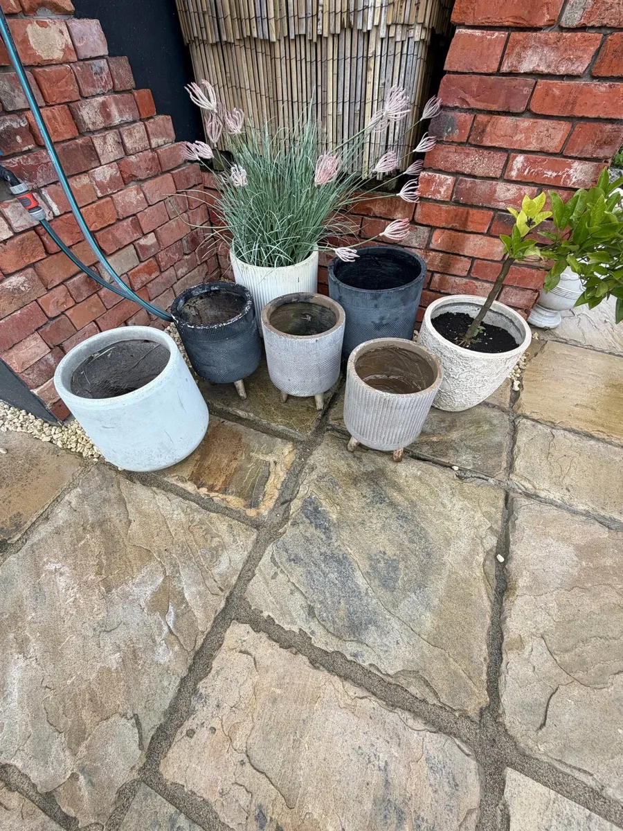 Garden pots - Image 1