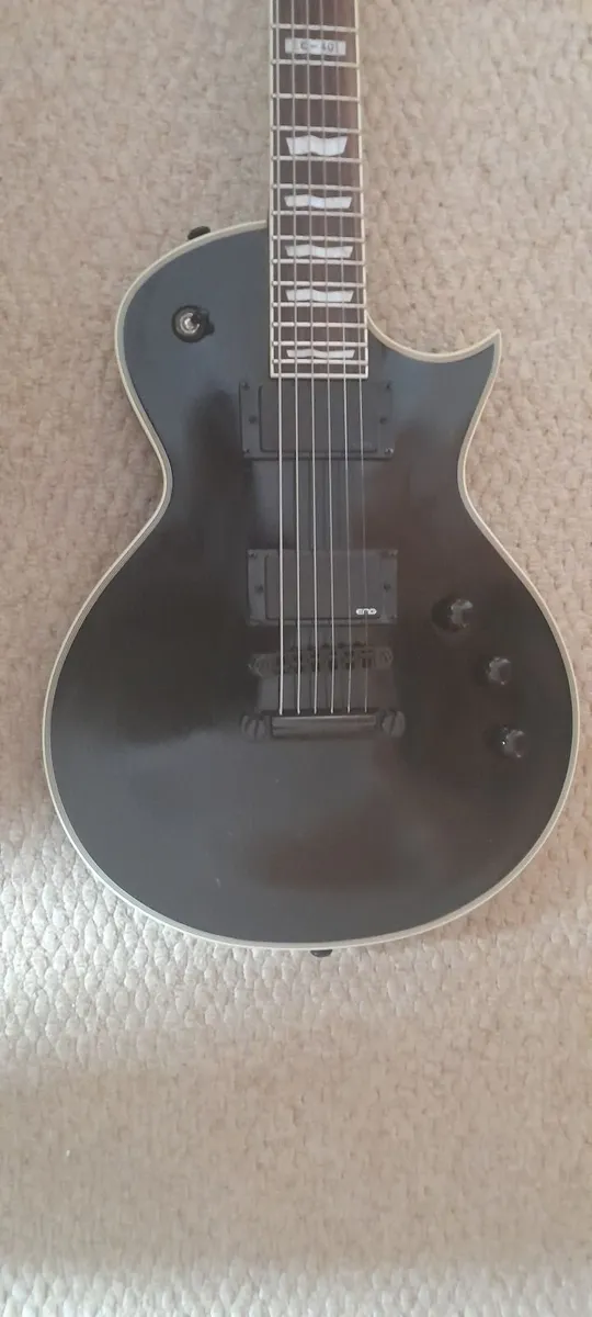 ESP LTD EC-401B BARITONE. BLACK SATIN - Image 3