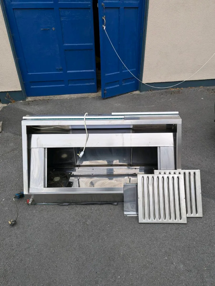 Commercial Stainless Steel Extraction Hood 140cm + - Image 1