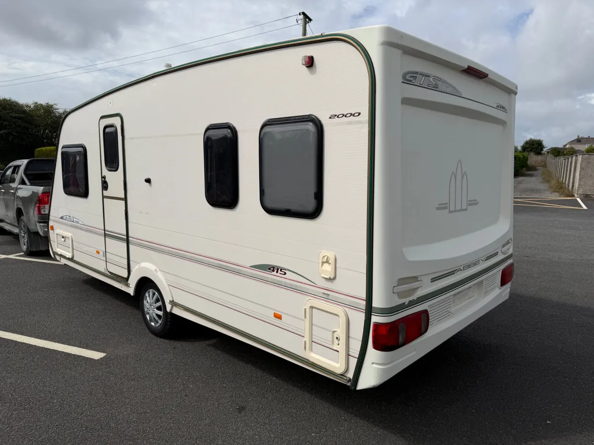 Fixed Bed Caravan – Excellent Condition - Image 4