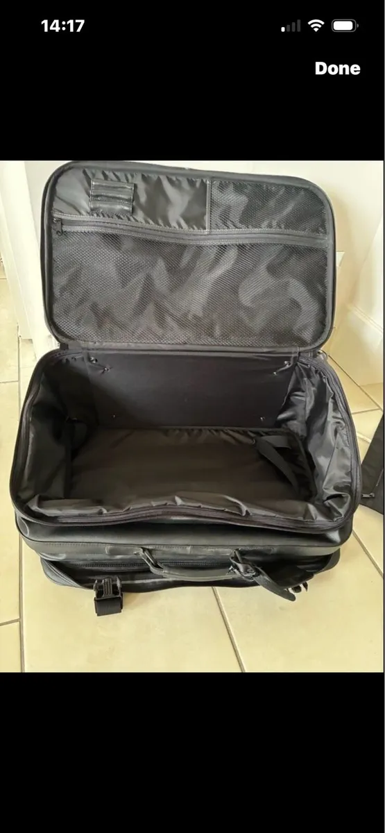 Exceptional Leather Travel Bag/ Suitcase - Image 2