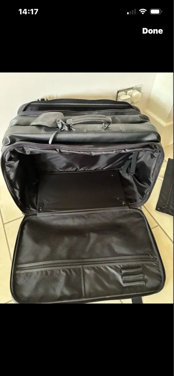 Exceptional Leather Travel Bag/ Suitcase - Image 3