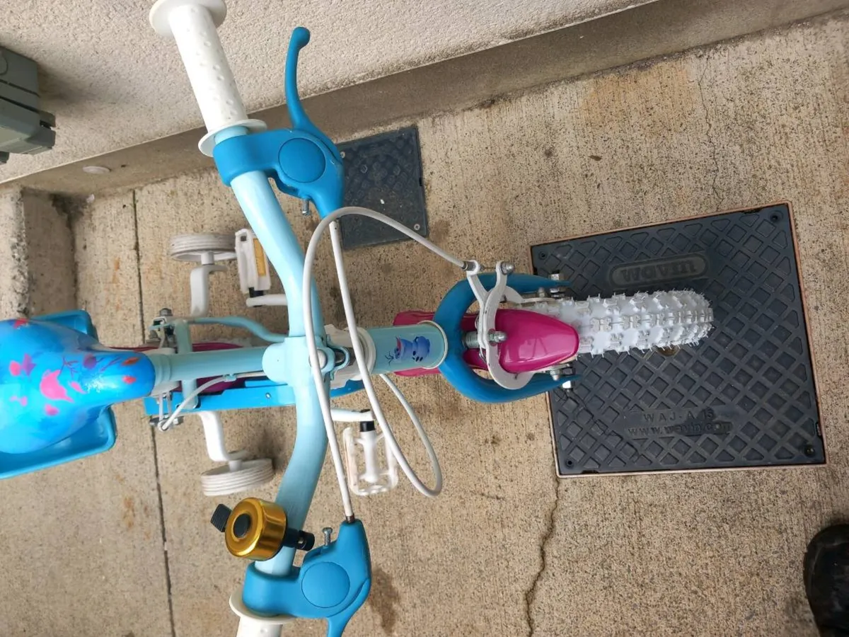 Kids frozen bike size 12 inch wheels - Image 4