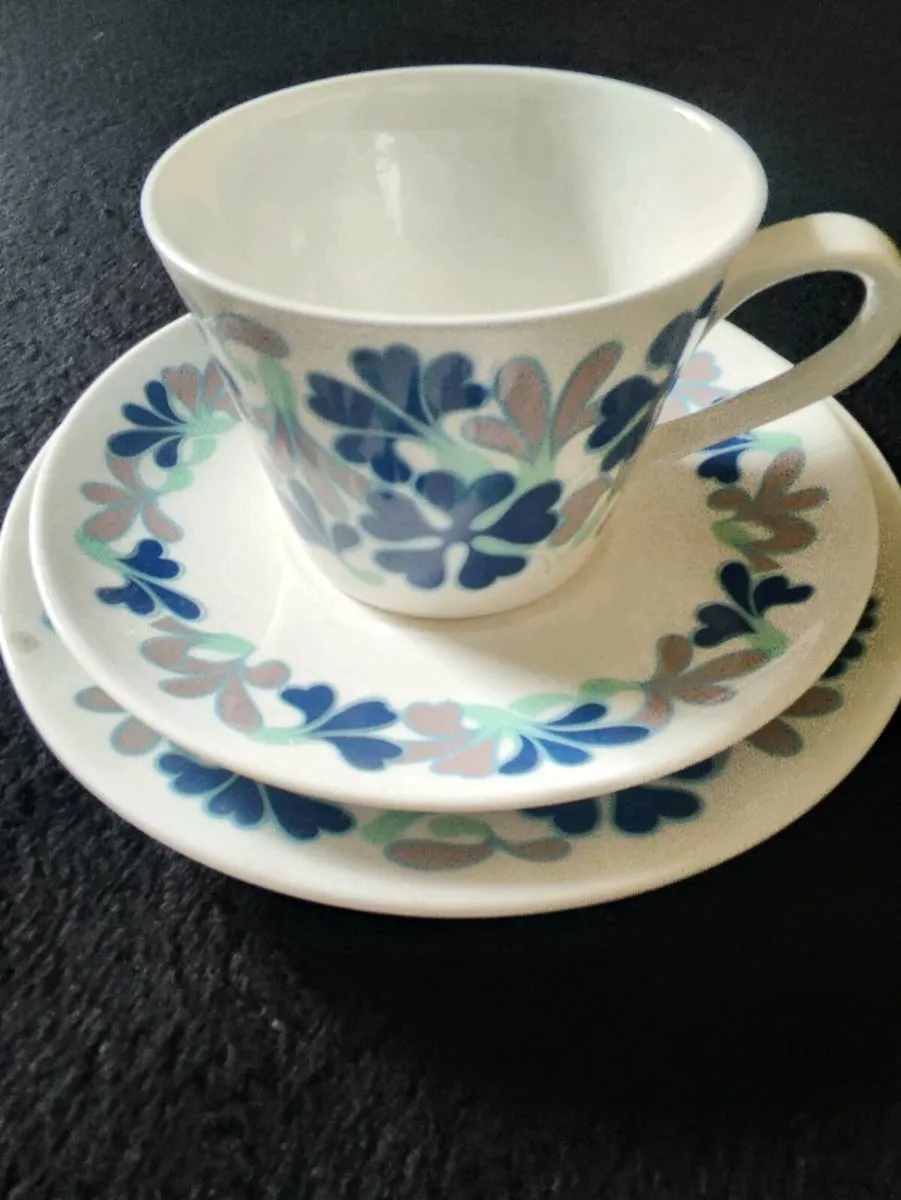 Royal Tuscan Tea Set - Image 3