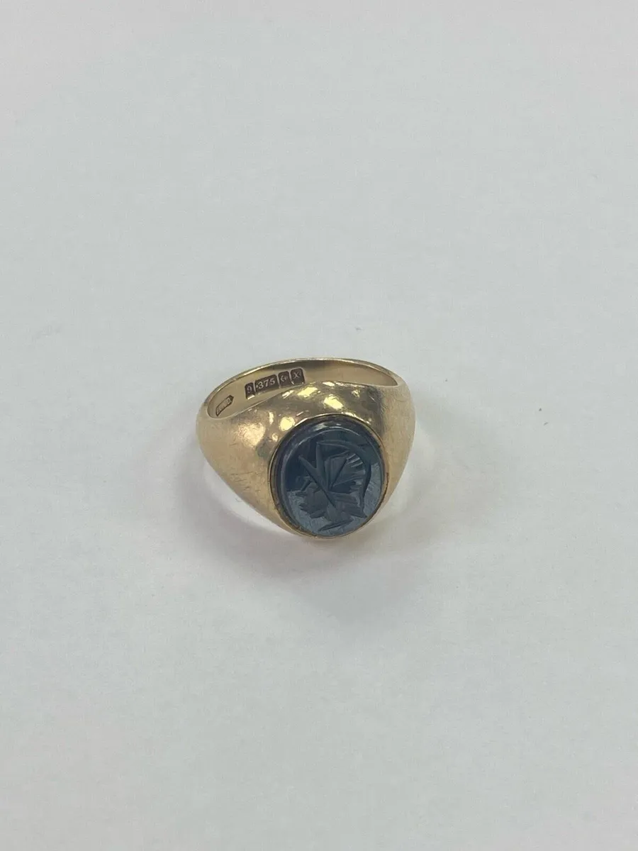 Vintage 9CT Signet Ring - Image 1