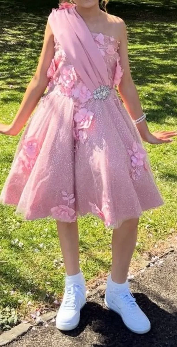 dress confirmation - Image 1