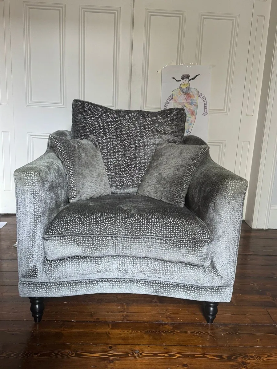 Armchairs - Image 1