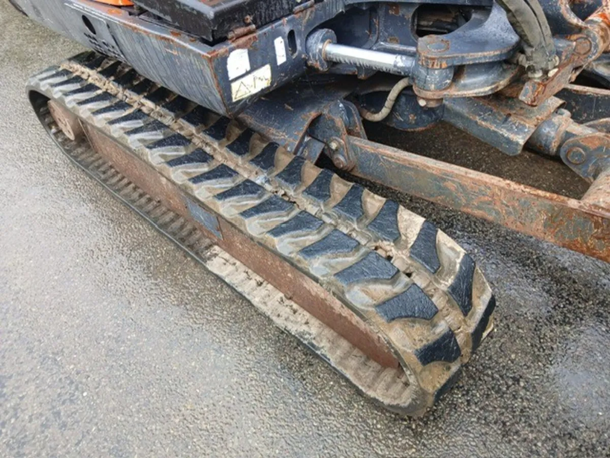 HITACHI EX30 - Image 3