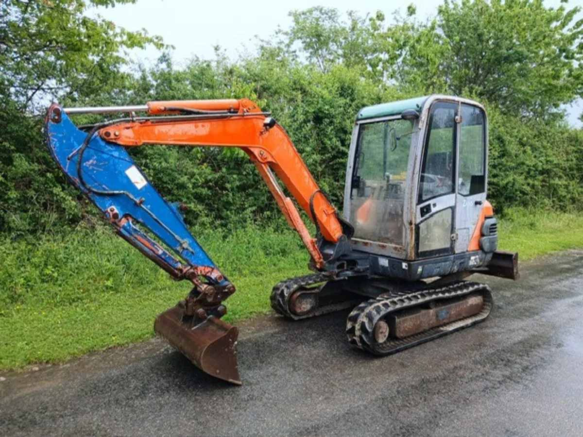 HITACHI EX30 - Image 1