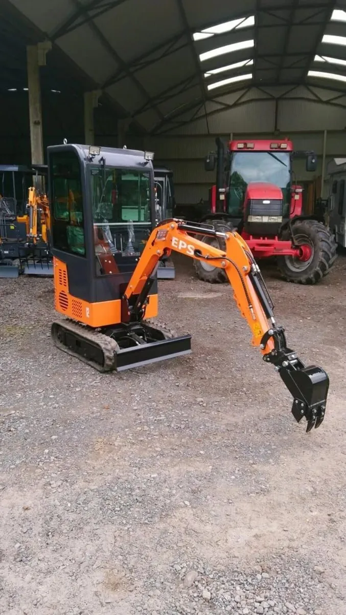 NEW EPS 12 MINI DIGGER - Image 1