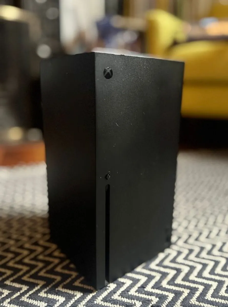 Xbox Series X - Image 1