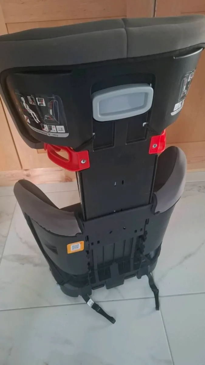Joie carseat 4-12yrs - Image 3