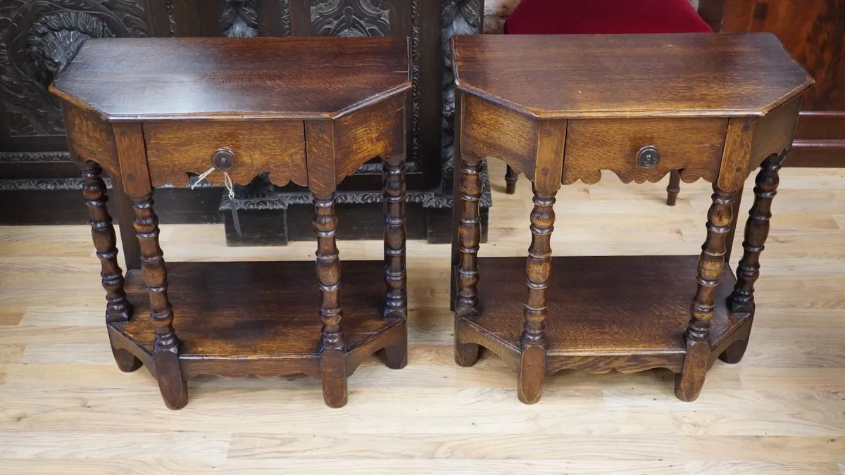 Pair of Arts & Crafts Oak Side Tables - Image 2