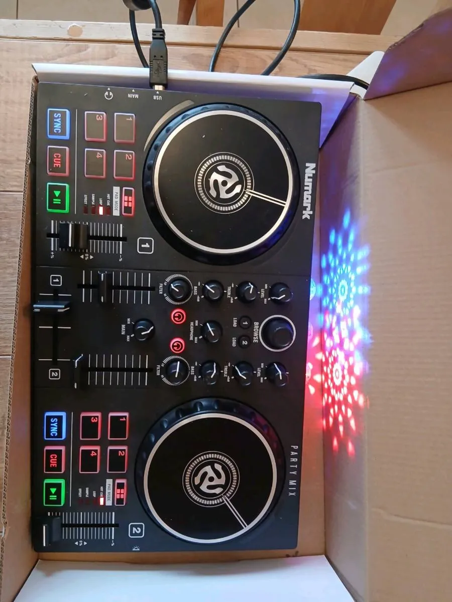 Numark party mix dj controller - Image 1