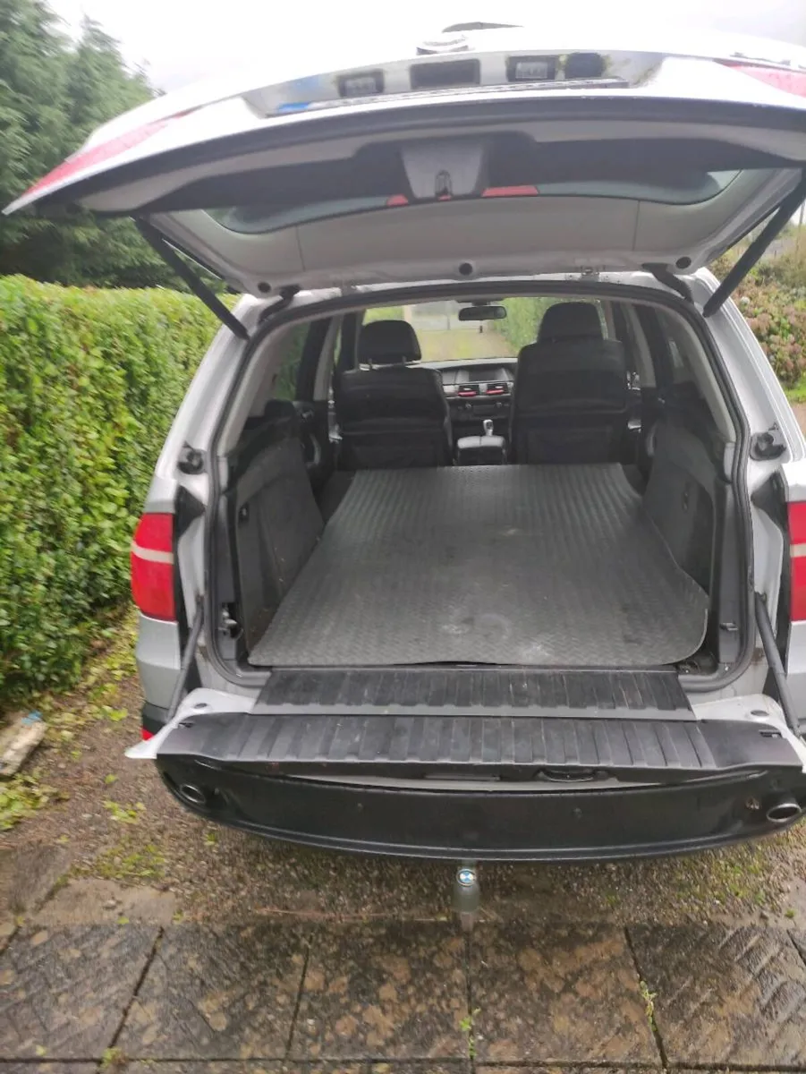 2008 BMW x5 - Image 4