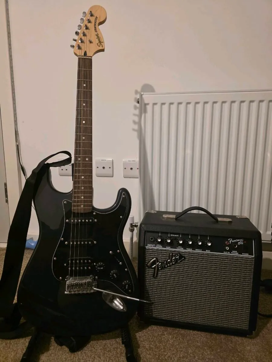 Guitar & accessories - Image 1