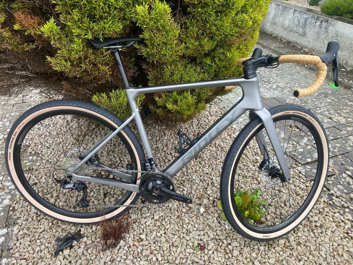 Gravel Bike - Image 2