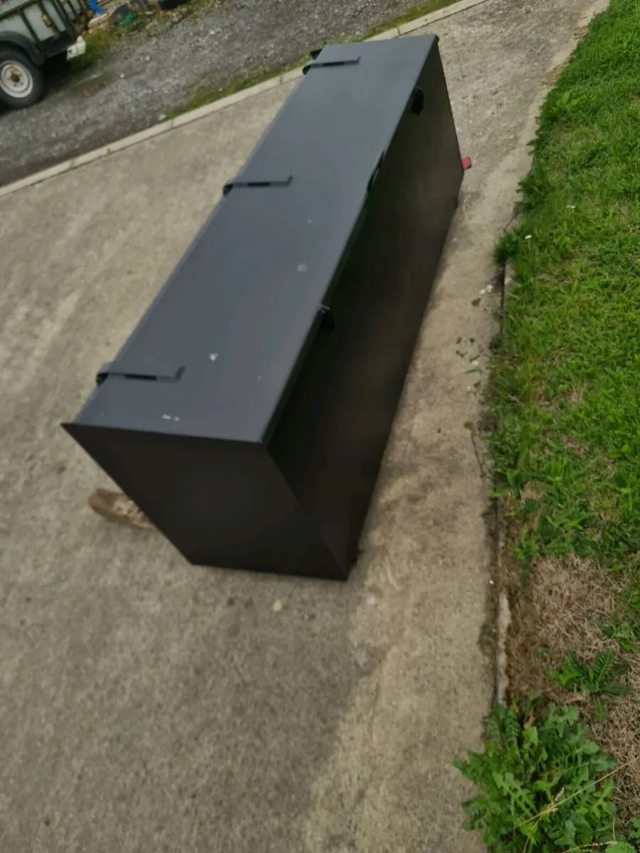 Storage box for truck - Image 1