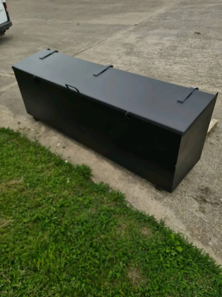 Storage box for truck - Image 3