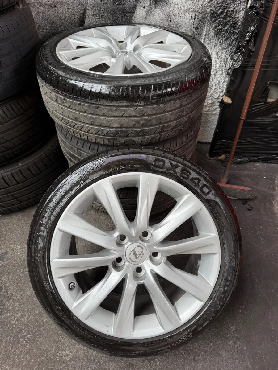 Lexus IS 300H Alloys