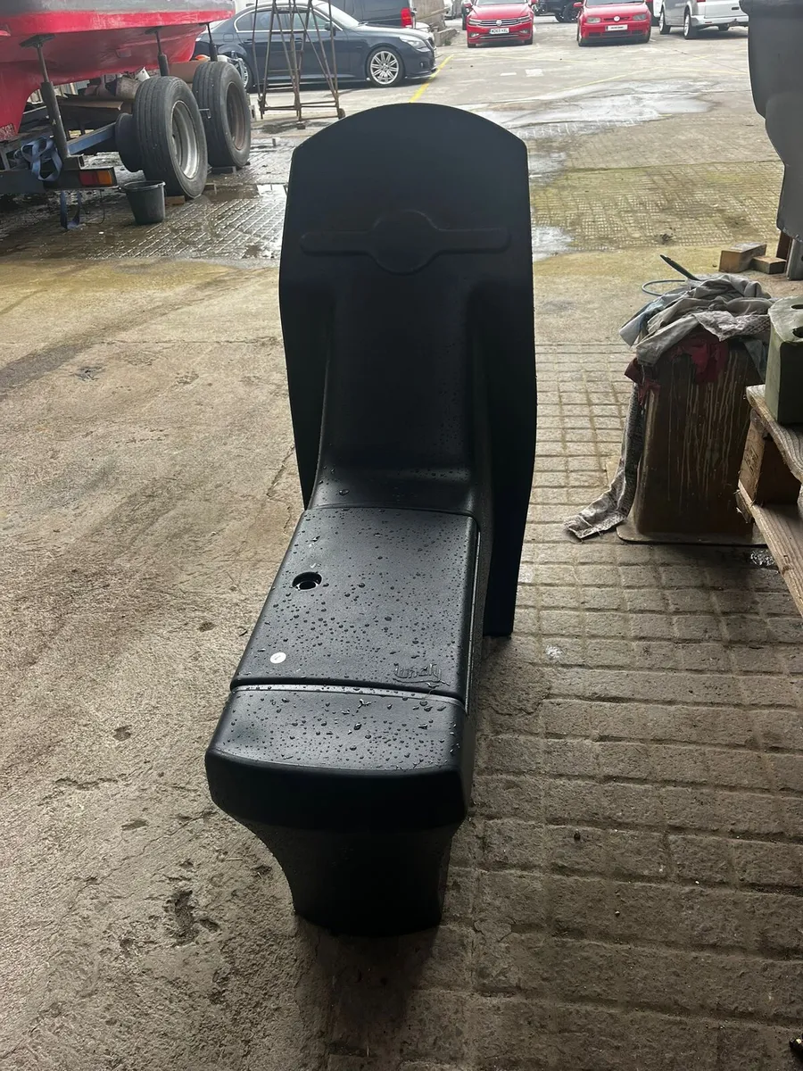 Jockey  Consoles - Image 4