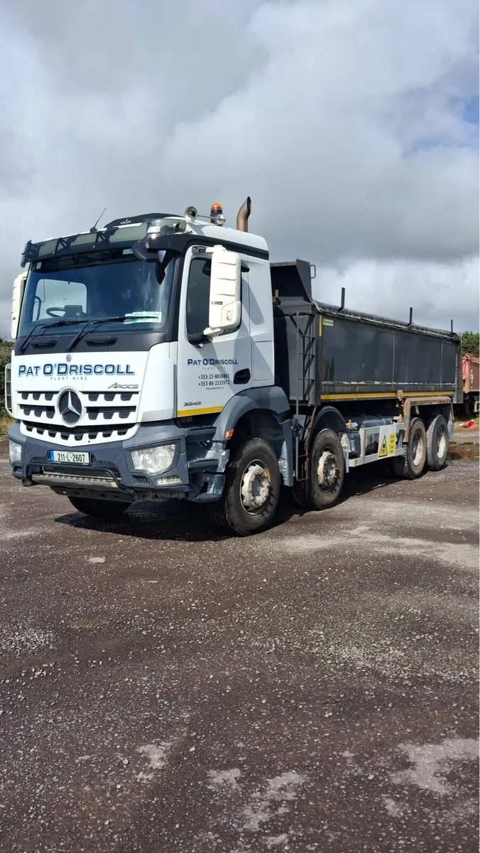 Mercedes Arocs - Image 1