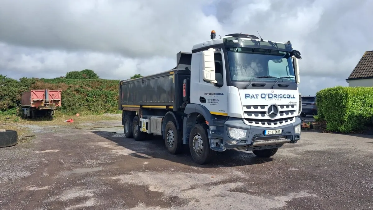 Mercedes Arocs - Image 2