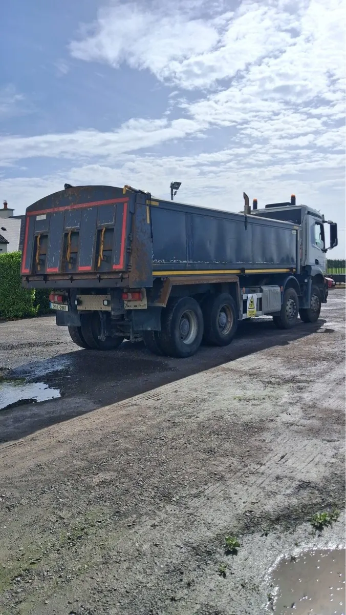 Mercedes Arocs - Image 3