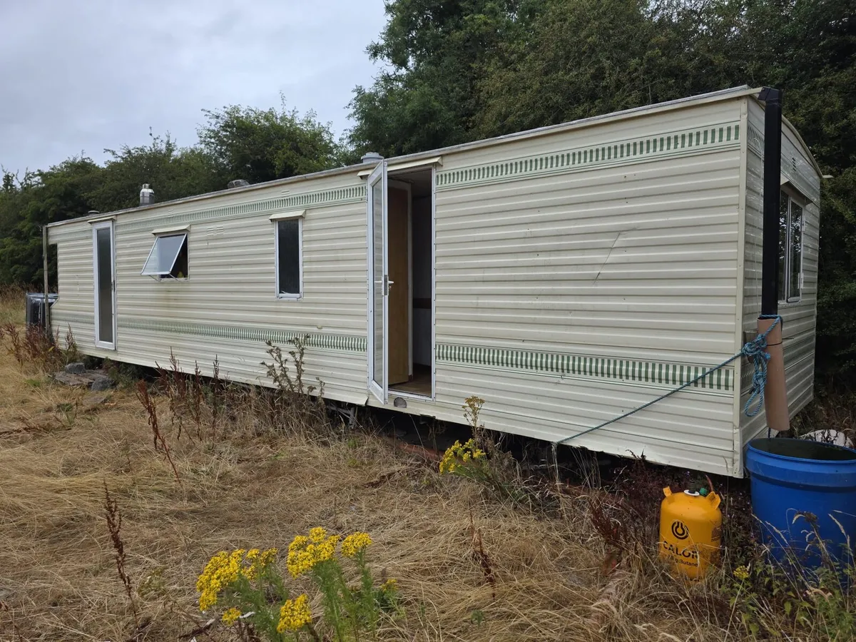 2 bedroom, dry, stove, boiler, kitchen - Image 2