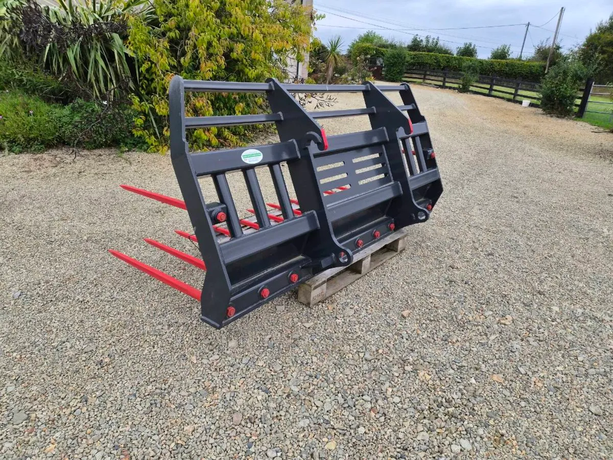 8ft JCB/Volvo industrial muck fork - Image 2